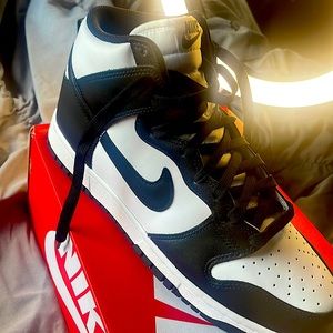 They are high top panda dunks